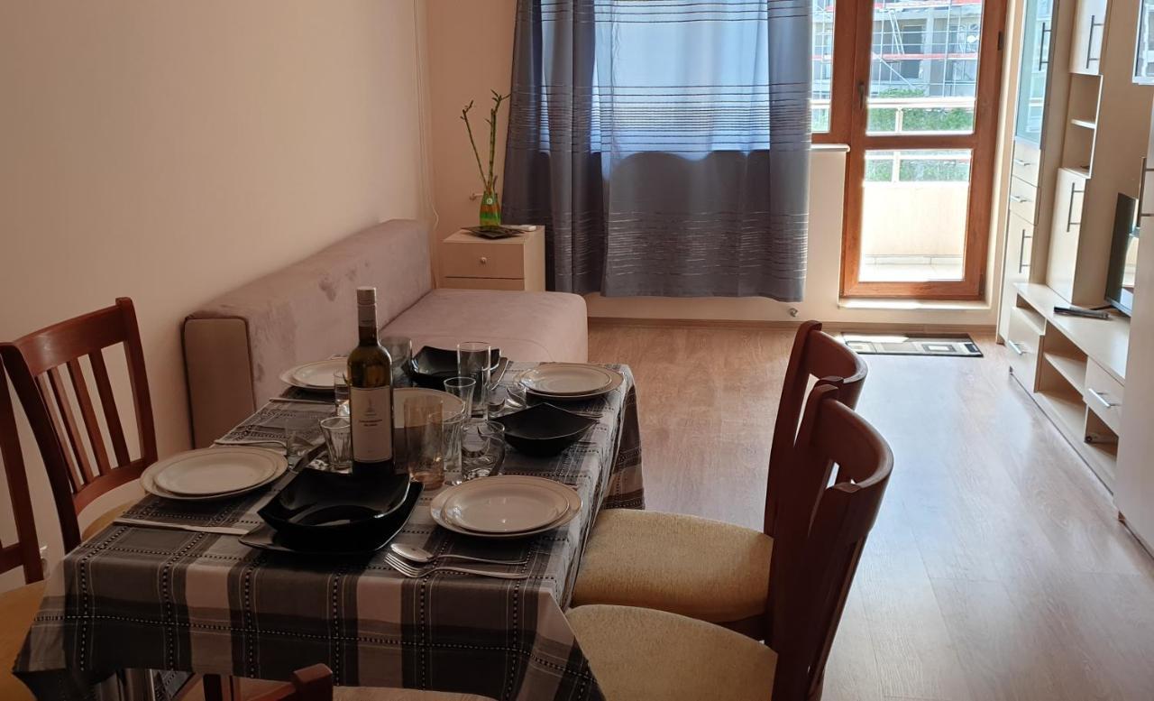 Family Holiday Apartments Breez 1 Varna Eksteriør bilde