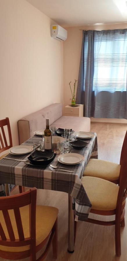 Family Holiday Apartments Breez 1 Varna Eksteriør bilde