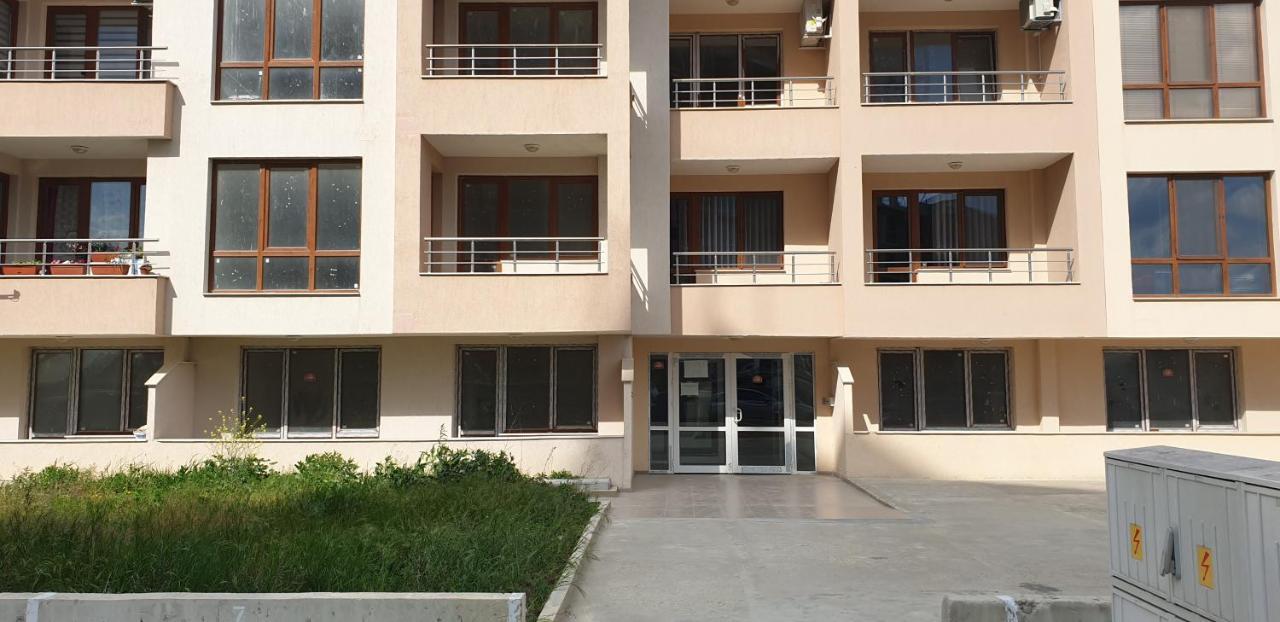Family Holiday Apartments Breez 1 Varna Eksteriør bilde